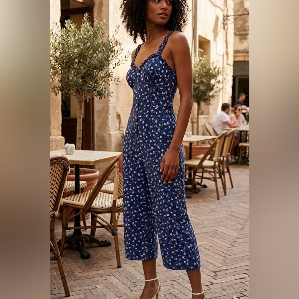 URBAN OUTFITTERS Ditsy Button Down Blue with White Floral Jumpsuit Size: Medium